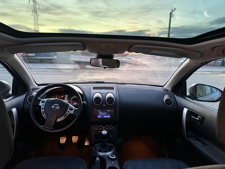 Nissan Qashqa 4x4 / euro 5 / Panoramic / RAR efectuat