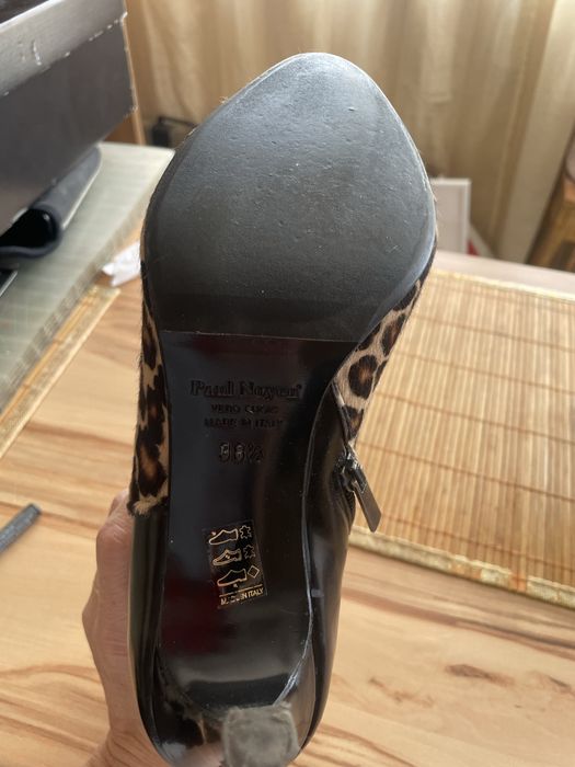 Елегантни кожени дамски боти