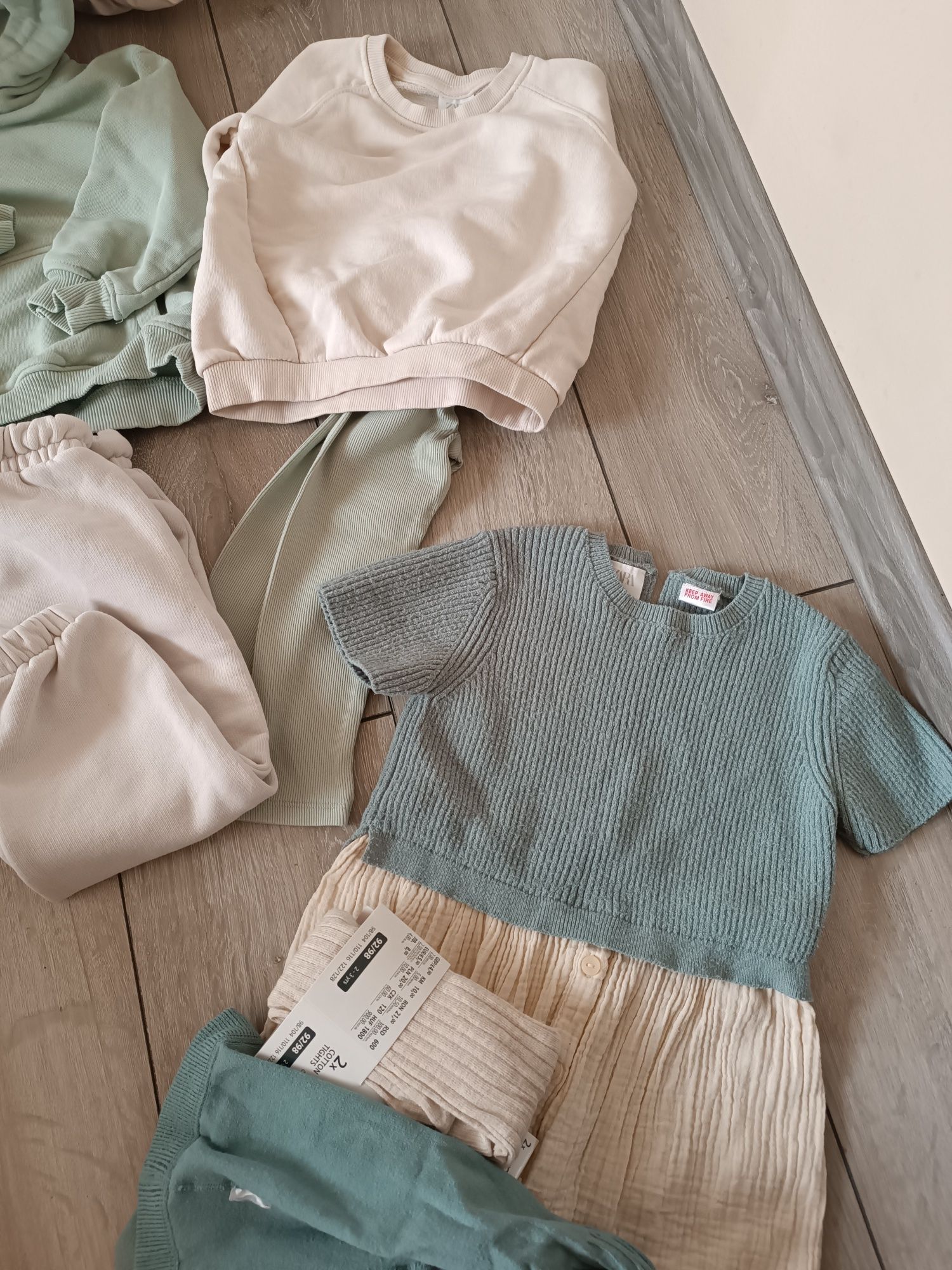 Zara ,Moschino 98 разкошни дрешки