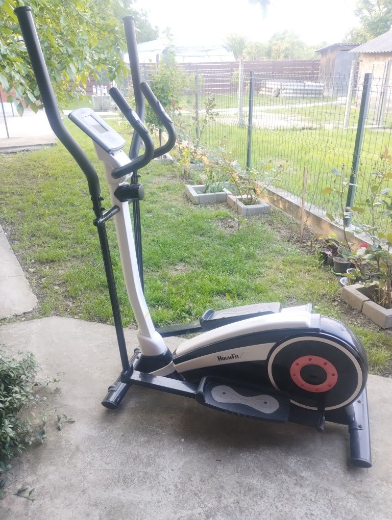 Bicicletă eliptică in stare foarte bună