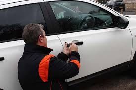 Вскрытие авто ремонт замок зажигания Вскрытие авто замков есік ашу