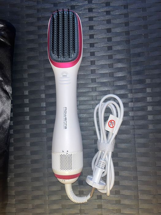 Perie de îndreptat părul