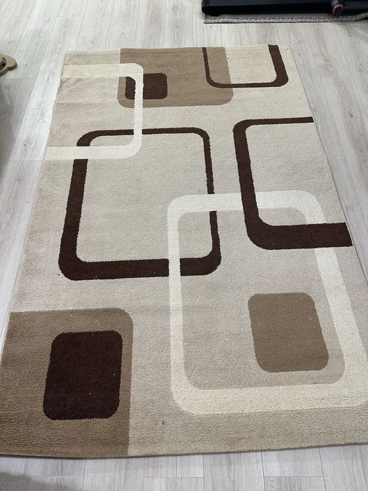 Продам два ковра  20 тыс за оба