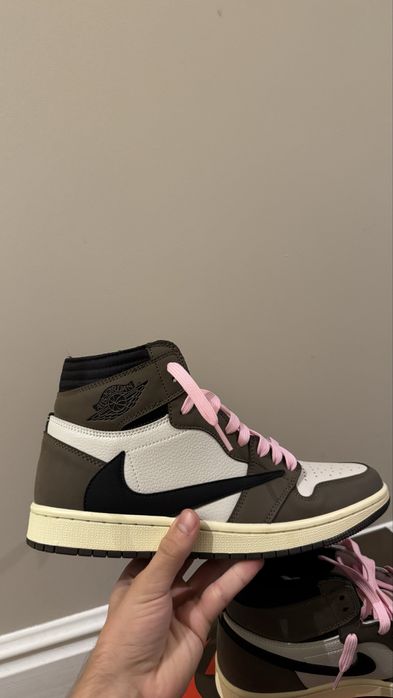 Jordan 1 Travis Scott 42