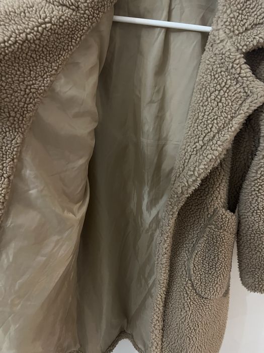 Пухено палто в бежов цвят