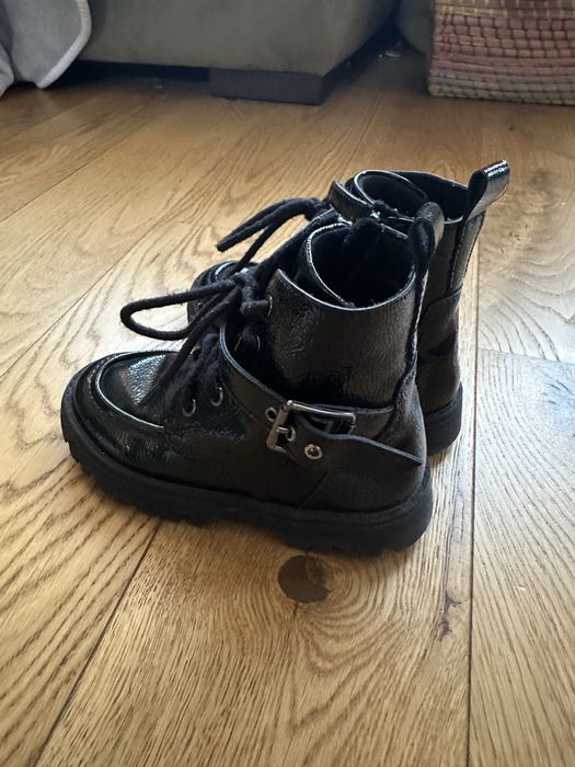 Зимни ботички и блузки Zara