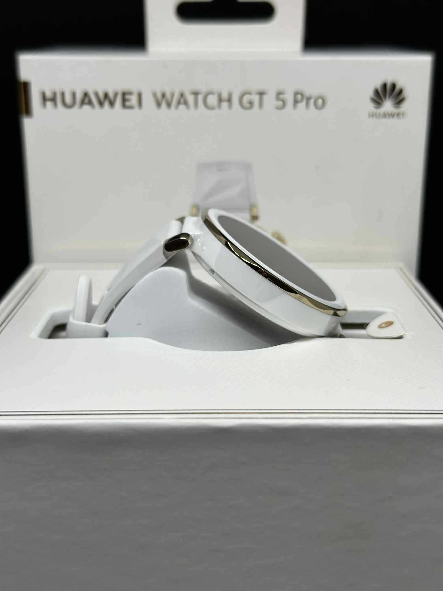 Смарт Часовник HUAWEI WATCH GT 5 Pro 42mm White /  Перфектен