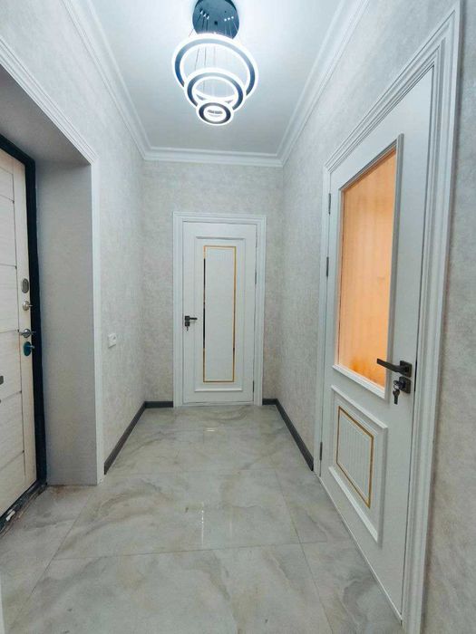 Самарканд шахрида 2 хонали, 8-қаватда жойлашган квартира сотилади.