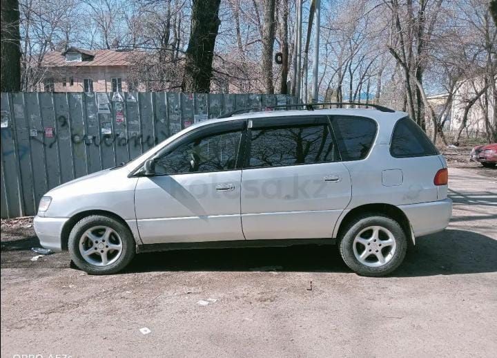 Продам машину Ипсум в хорошем состоянии