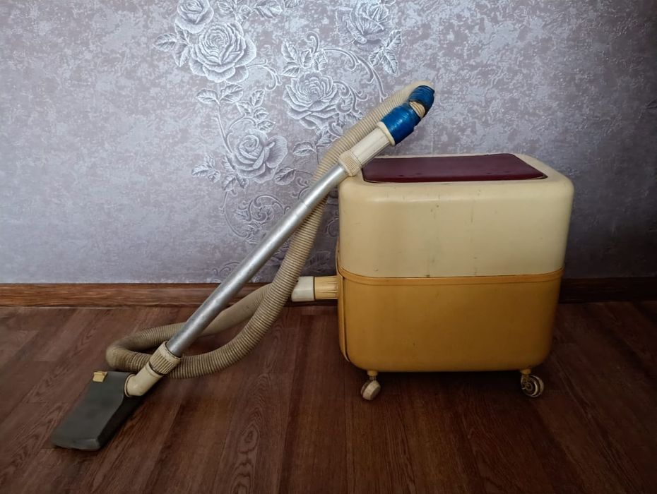 Продам советский пылесос-пуфик Audra-pufas - 1979 г.в.