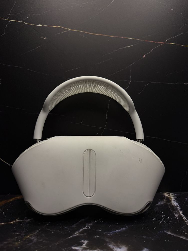 Apple AirPods MAX