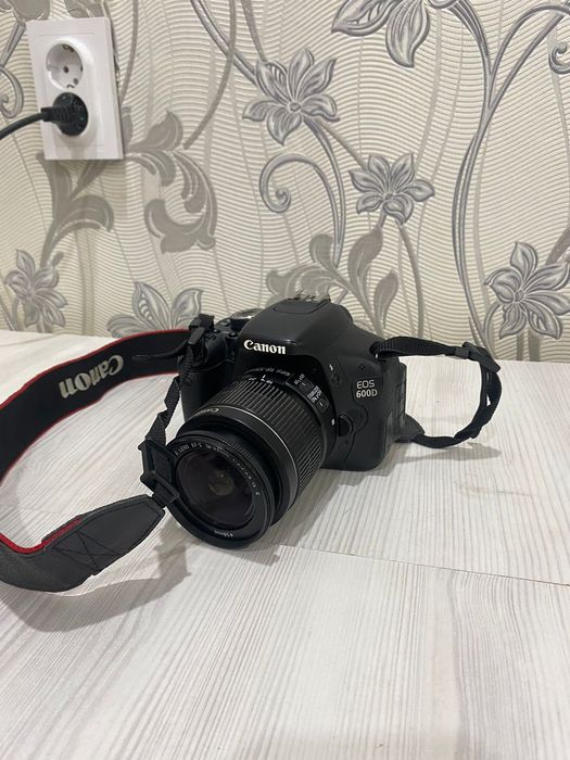 Canon 600D продам