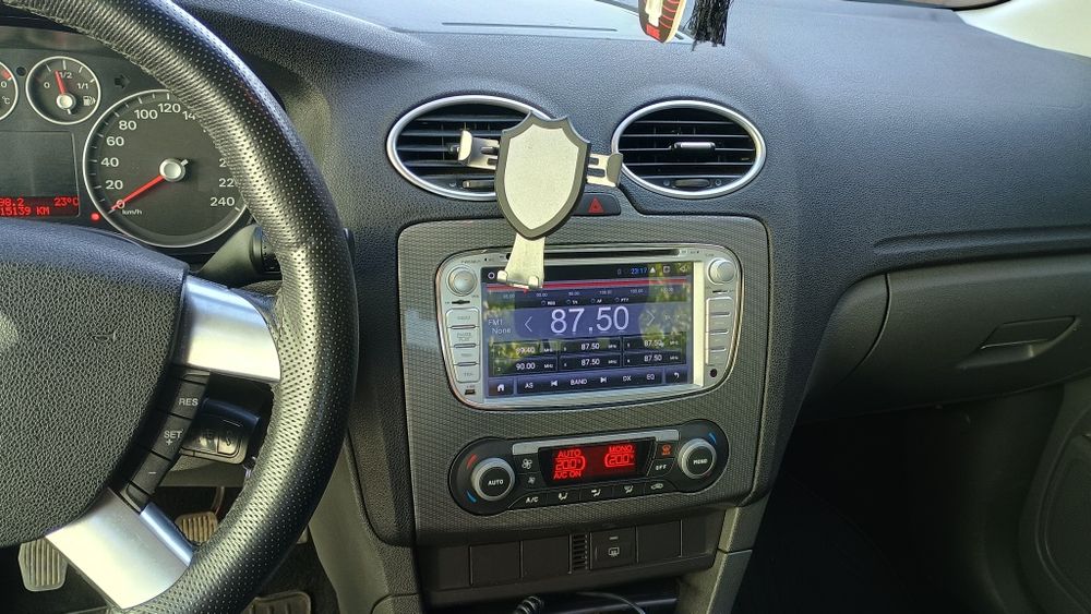 Vând Ford focus 2