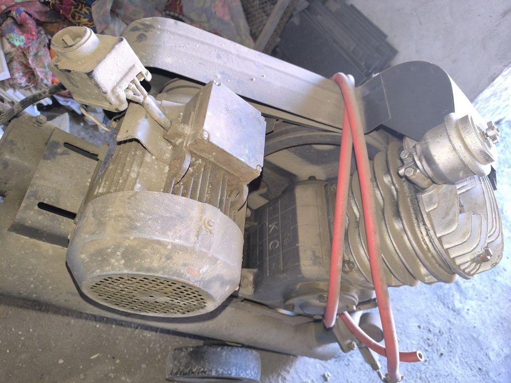Mator sotiladi srochni 4 kv 3000 abarod