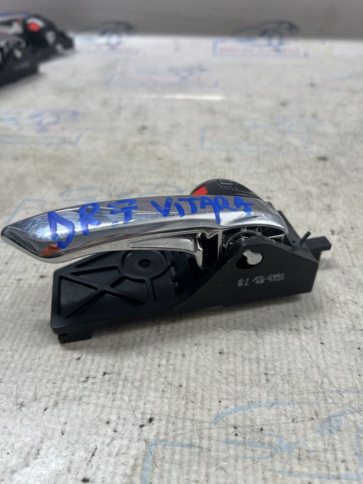 maner interior dreapta fata suzuki vitara 2017