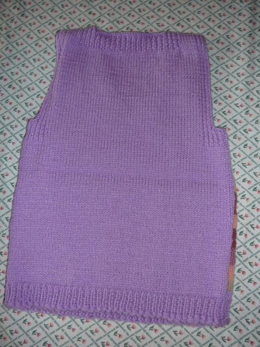 Много ръчно плетени НОВИ блузи с дълъг ръкав ръст 98-110 см.