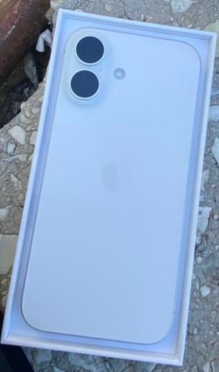 Айфон 16 на 128 гб