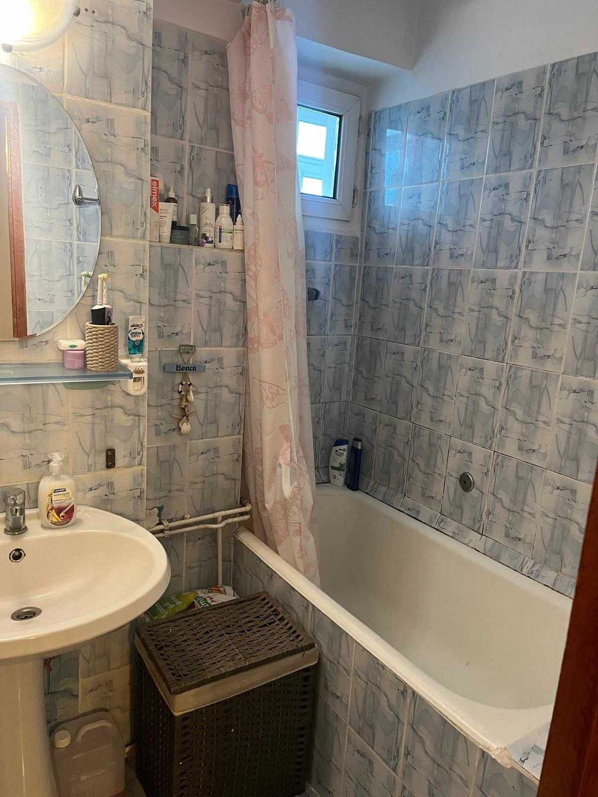 Apartament 3 camere ultracentral, decomandat, et 4/4Campulung Arges