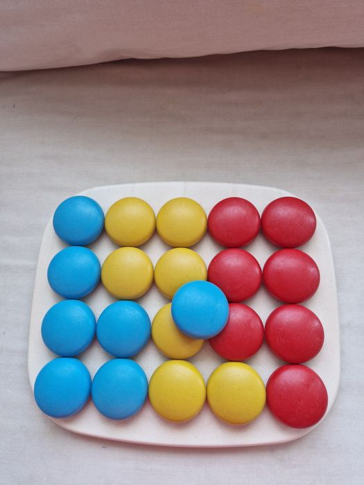 Детски играчки - дървен паркинг за коли и мозайка за подреждане