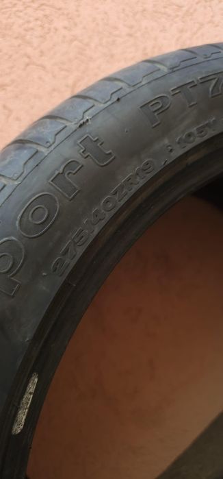 Vând caucuri 275 40 r19