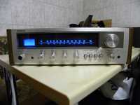 Hitachi-SR 302-AM/FM Stereo Receiver-Wood case (1975-78)