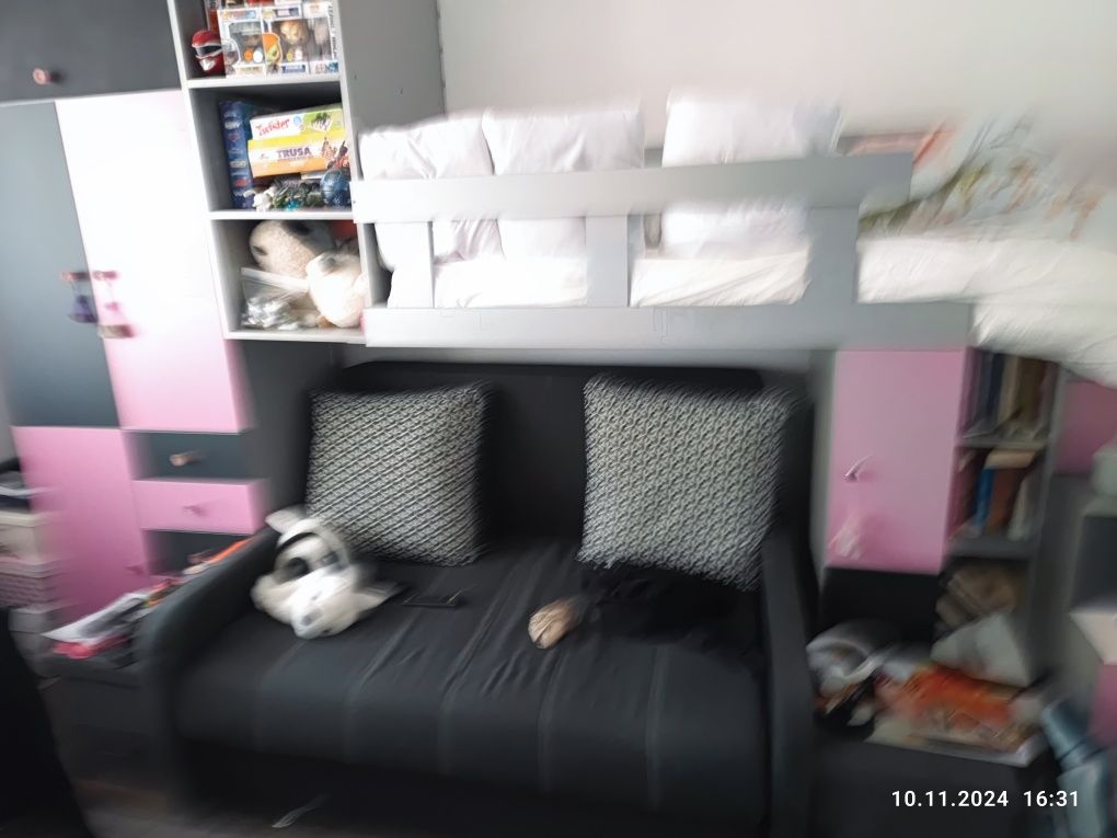 Pat etajat  cu dulap si scara sertar