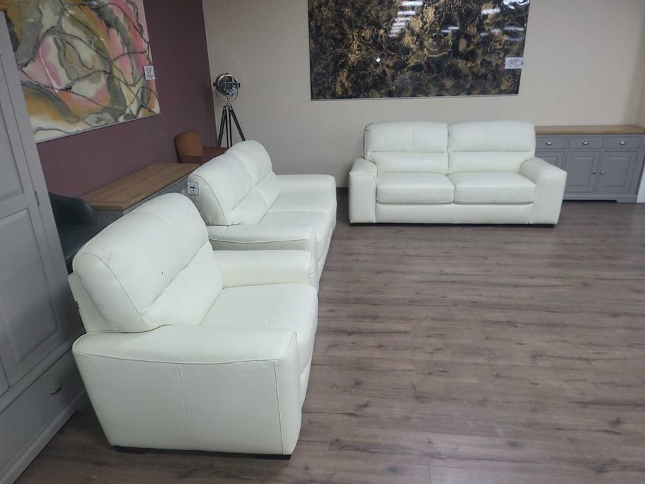 Светло кремав кожен комплект дивани тройка,двойка и фотьойл