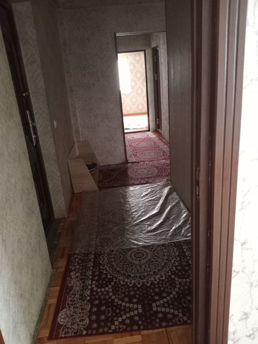 Kivartira sotiladi shayxontaxur Gulobodda