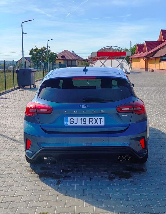 Ford Focus 1.0 Hybrid ST-Line X EcoBoost 125 CP, 2022