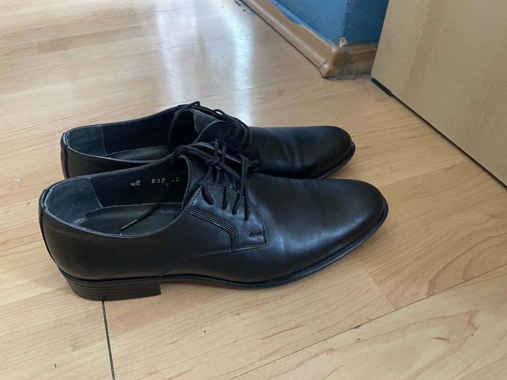 Pantofi eleganți negri noi mărimea 42