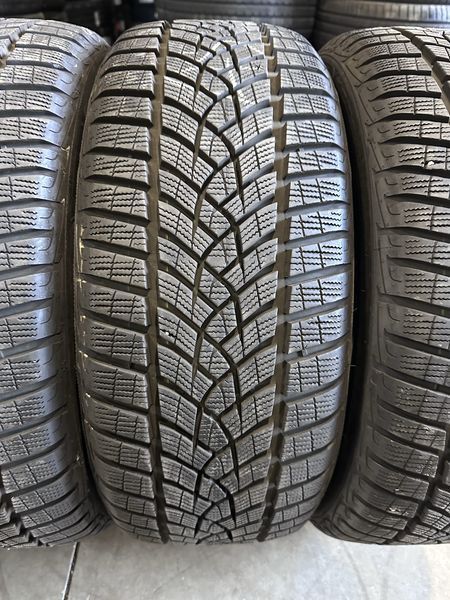 225/45/19 GOODYEAR 4бр
