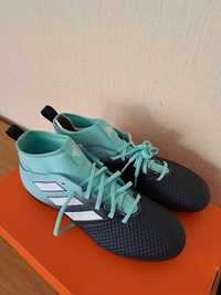 Нови обувки за футбол Adidas
