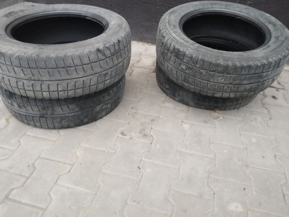 Продам резину 215/60/16