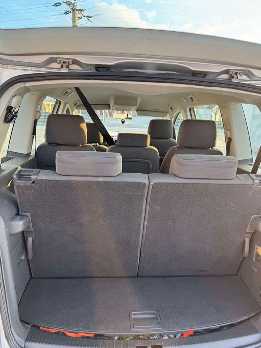 Volkswagen touran BKD UNIC PROPIETAR RO (cel mai fiabil motor )