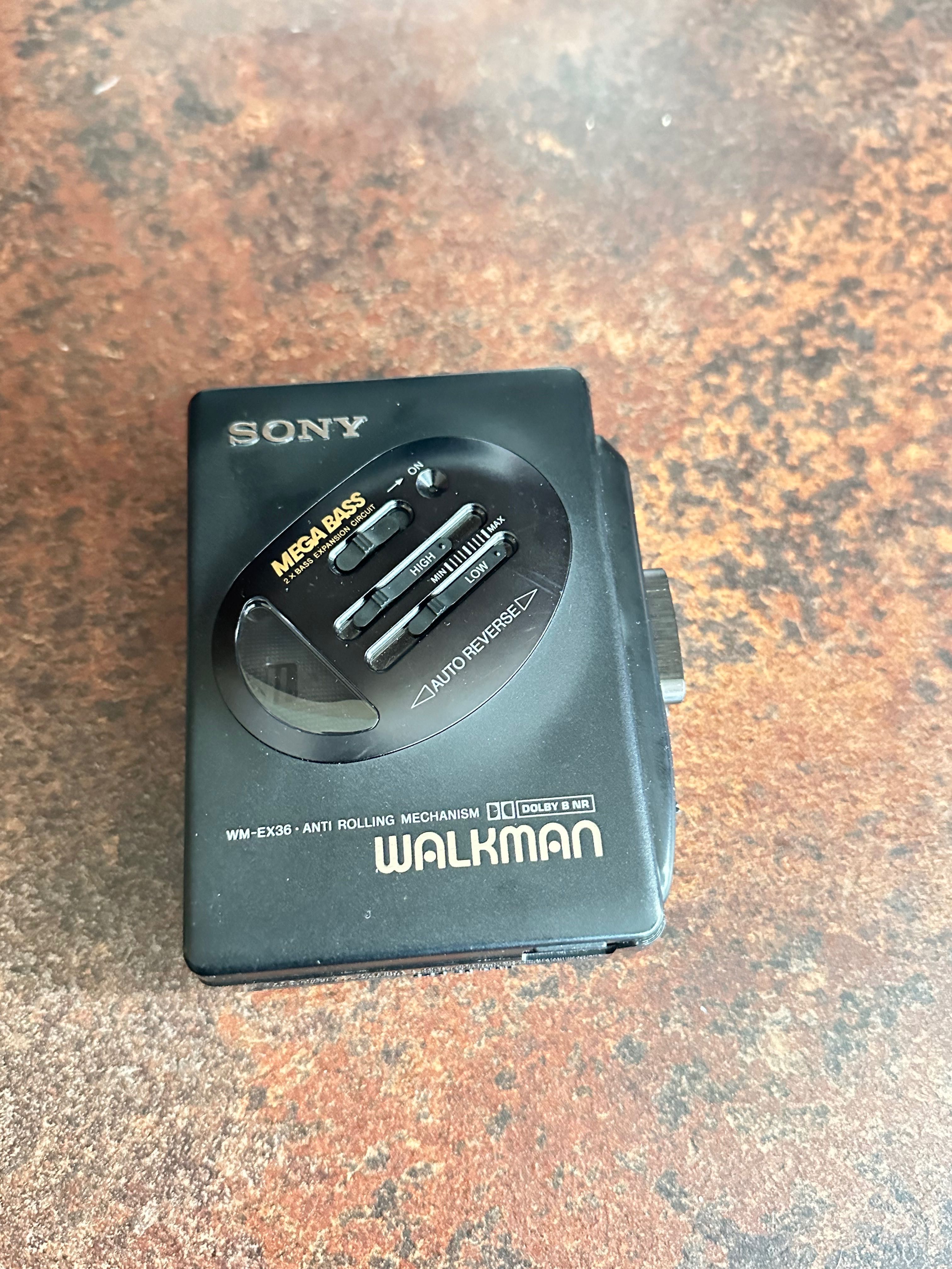 Walkman Sony impecabil mega bass