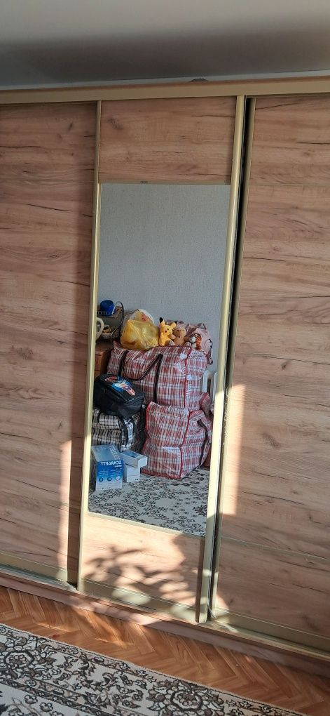 Шкаф купе 50000,в отличном состоянии