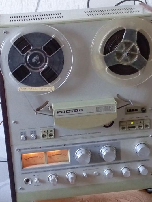 Продам магнитофон Ростов 105 и колонки 50 ас.