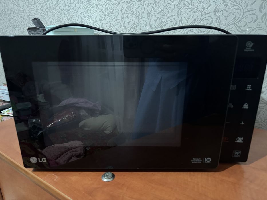 Срочно микроволновка почти новая