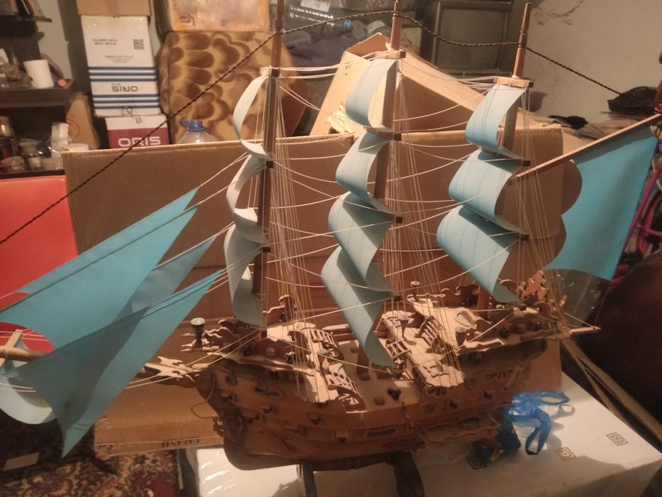 Корабль сувенирный