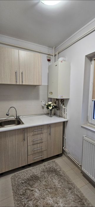 Garsonieră de închiriat în Popa Șapcă / zonă centrală