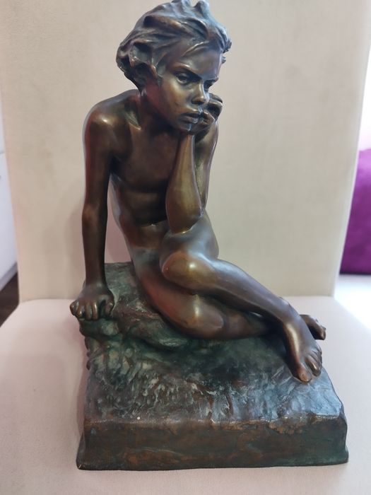 Уникална бронзова скулптура