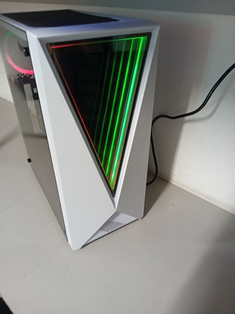 Desktop AMD Rizen 5Pro (46459 AG11 Piata Nicolina)