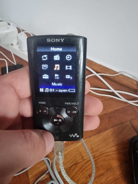 mp3 player sony walkman nwz-e384 baterie defecta