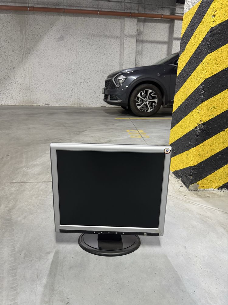 Монитор LG 22, 20, QMAX 21.5