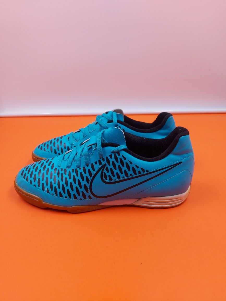 Nike Magista номер 40 Оригинални футболни обувки