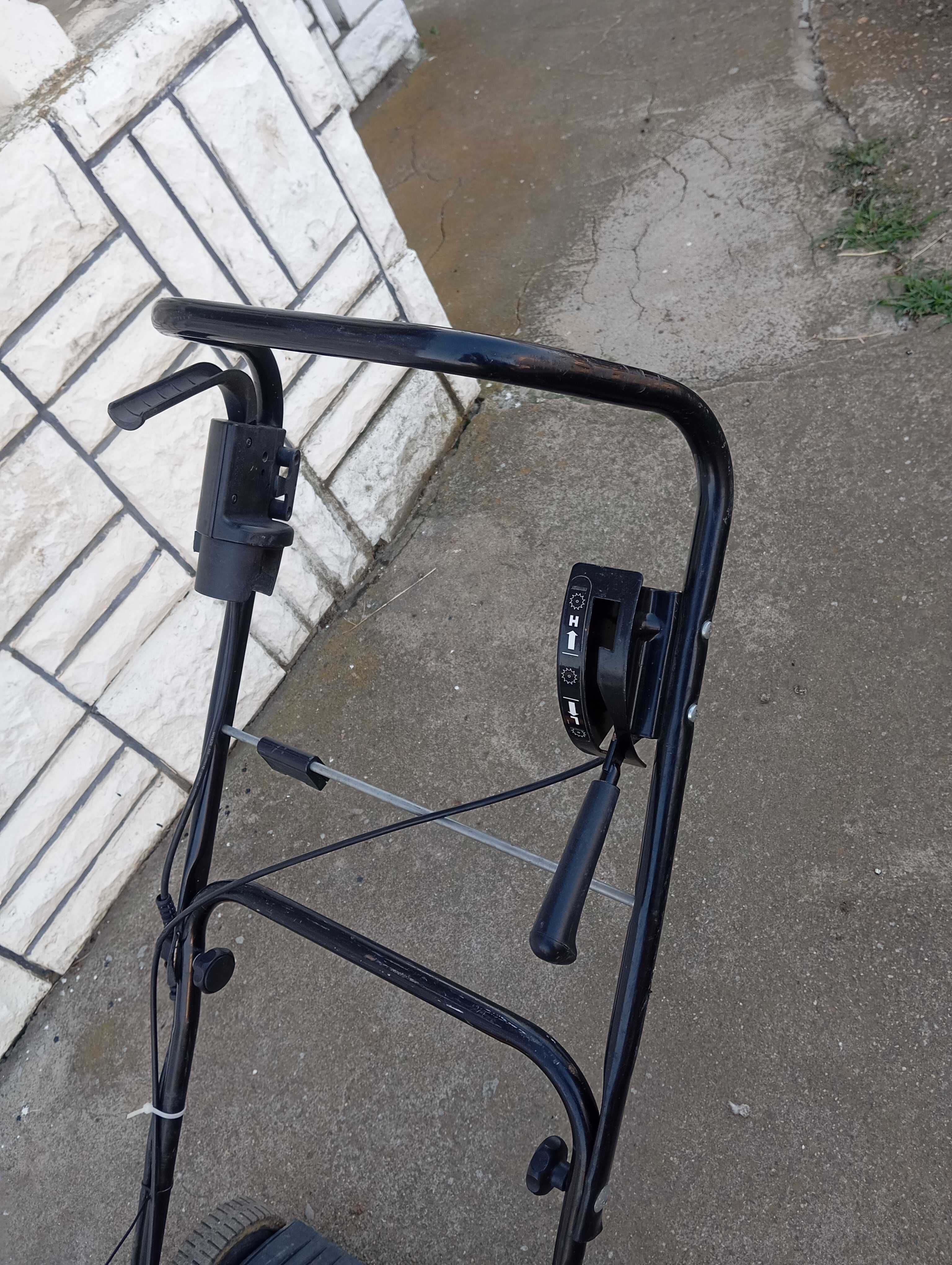 Аератор /Скарификатор Fleurelle V 40 E