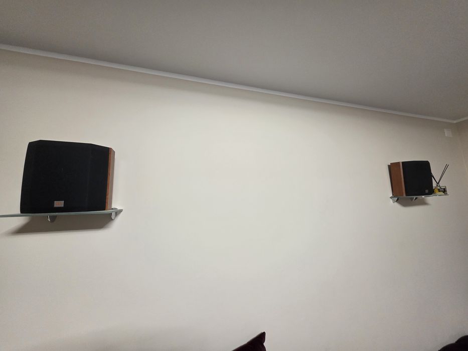 Boxe surround JBL E10