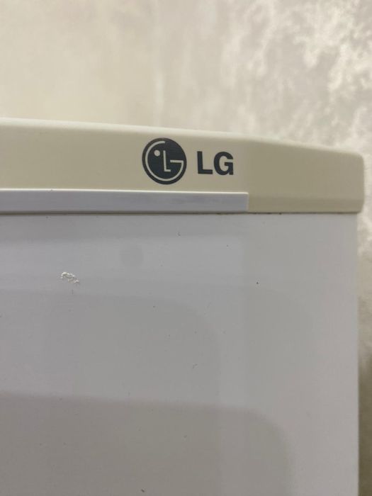 Холодильник продается