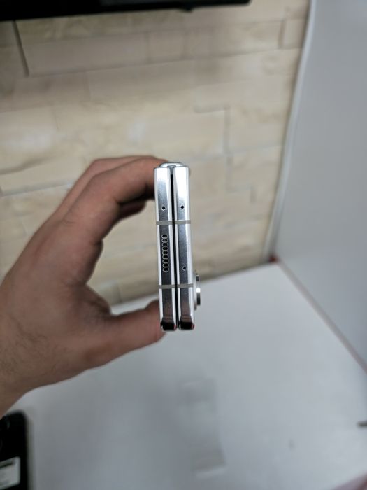 Samsung Galaxy Fold 5 512GB / 12GB