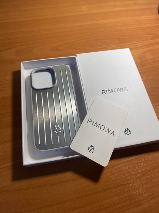Премиум Калъф RIMOWA Original Aluminium Groove за iPhone 16 pro